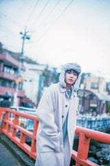 �u���~�w�u���~�A�j�o�[�T���[�ʐ^�W�ufinal�v�ʏ�Łx���(�o�Ŏ�:�}�K�W���n�E�X/2025�N12��9������) �u���~�A�j�o�[�T���[�ʐ^�W�ufinal�v/�B�e �`�{�P���T�N (C)�}�K�W���n�E�X 