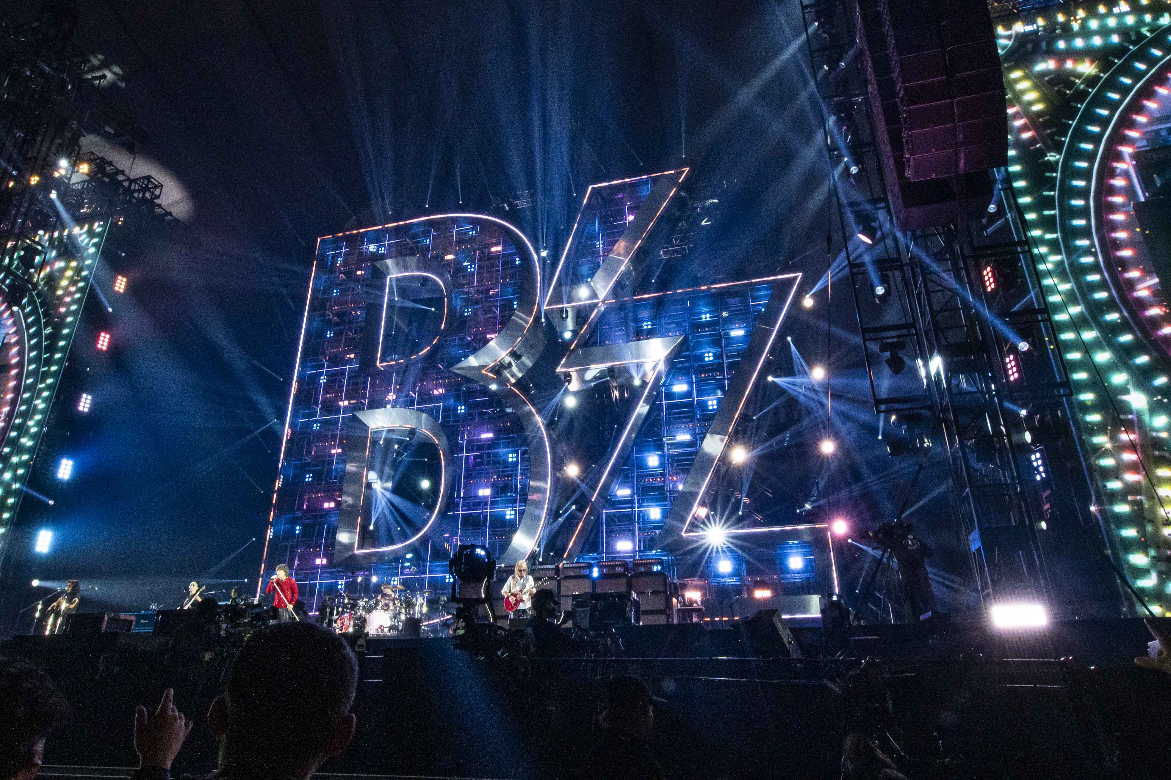 B'zの情熱が炸裂！ 7年ぶり東京ドームで蘇った“不滅のパッション