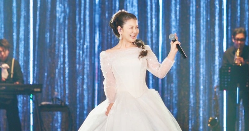 南野陽子、ディナーショーでファッションショー 男女がすれ違うドラマチックな演出に会場どよめき