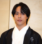 �w2026�V�t���ꒅ����I�ډ�x�ɏo�Ȃ��������O�Z��̎O�j�E�Ðl (C)ORICON NewS inc. 