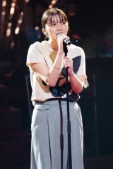 �wThe Covers �Ó�t�F�X�x�ɏo�������㔒�ΖG��(C)NHK 