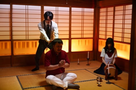 ��\�ҁE���i�a�c�됬�j�̏�ʎʐ^���f��w�Ƃ�I�x�i2026�N1��16�����J�j�iC�j2025 �u�Ƃ�I�v����ψ���@ 