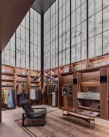 ���{���́uZARA MAN�v�A���E�S�֋��ɃI�[�v�� 