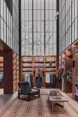 ���{���́uZARA MAN�v�A���E�S�֋��ɃI�[�v�� 