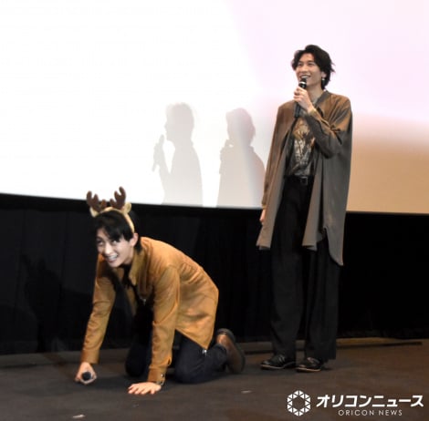 �w���ʃ��C�_�[�K�� �M���e�B�E�p���t�F�x�N���X�}�X���O�I��q�b�g��畑�䂠�����̖͗l �iC�jORICON NewS inc. 