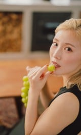 �t�b�g�T�����q���{��\�E���{���� �f�W�^���ʐ^�W�wSweetest Swift �t�b�g�T���E�̓V�g������X�s�[�h�X�^�[�x(C) ����ԗ�/�W�p�� 