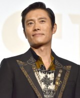 �C�E�r�����z�� �iC�jORICON NewS inc. 