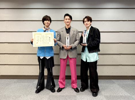 Snow Man��܃J�b�g 