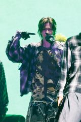 �wNumber_i LIVE TOUR 2025 No.II(�ǂ�:�i���o�[�c�[)�x���_�{���E��(C)TOBE Co., Ltd. 