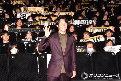 ���҃h�L�������^���[�w�f�� HAWKS SP!RIT -273���̋L��-�x��f��O���䂠�����ɓo�d���������B�I��iC�jORICON NewS inc. 