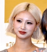 �w��76��NHK�g���̍���x�������n�[�T���ɓo�ꂵ��HANA�EMOMOKA �iC�jORICON NewS inc. 