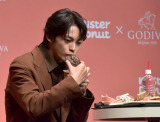 �u�wMister Donut�~GODIVA�x�V���i���\��v�ɏo�Ȃ����_������ (C)ORICON NewS inc. 