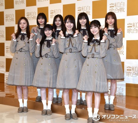 �w��76��NHK�g���̍���x�������n�[�T���ɓo�ꂵ���T�؍�46�i��񍶂���j����������A���a�A�r�c�l�сA�����猎�i�O�񍶂���j�~�V���g�A�����A���y���A��m������ �iC�jORICON NewS inc. 