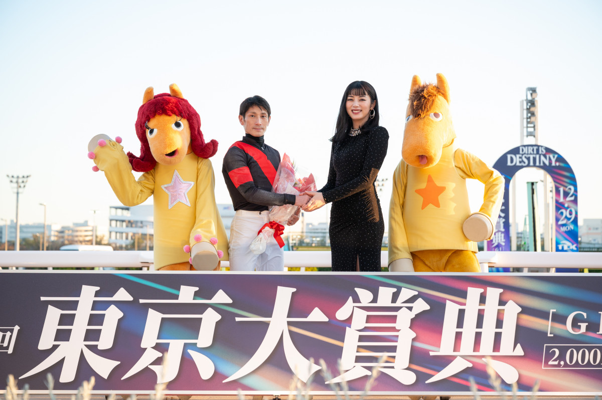 画像・写真 | 池田エライザ、『東京大賞典』で馬券初購入 注目馬を選ん