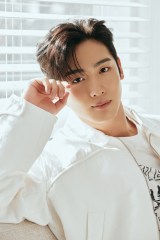 �w��4�������v���`�o��̓G���[�F���̓A�b�v�f�[�g�`�x�Ɏ剉�����L���E���n���iC�jBINGE WORKS & PONY CANYON & STORYMOB All Rights Reserved. 