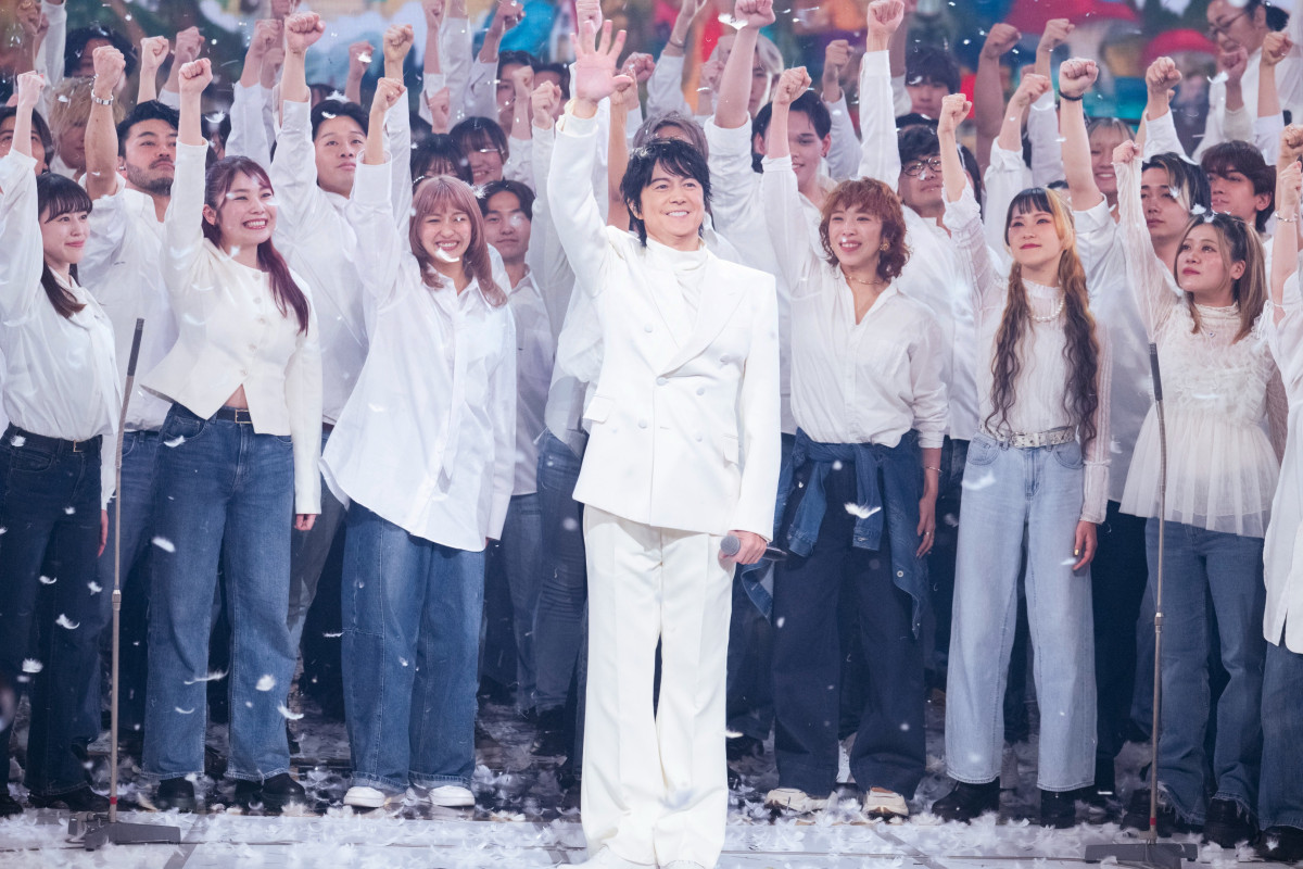 画像・写真 | 【紅白】福山雅治、故郷・長崎に思いを紡ぐ熱唱に大きな