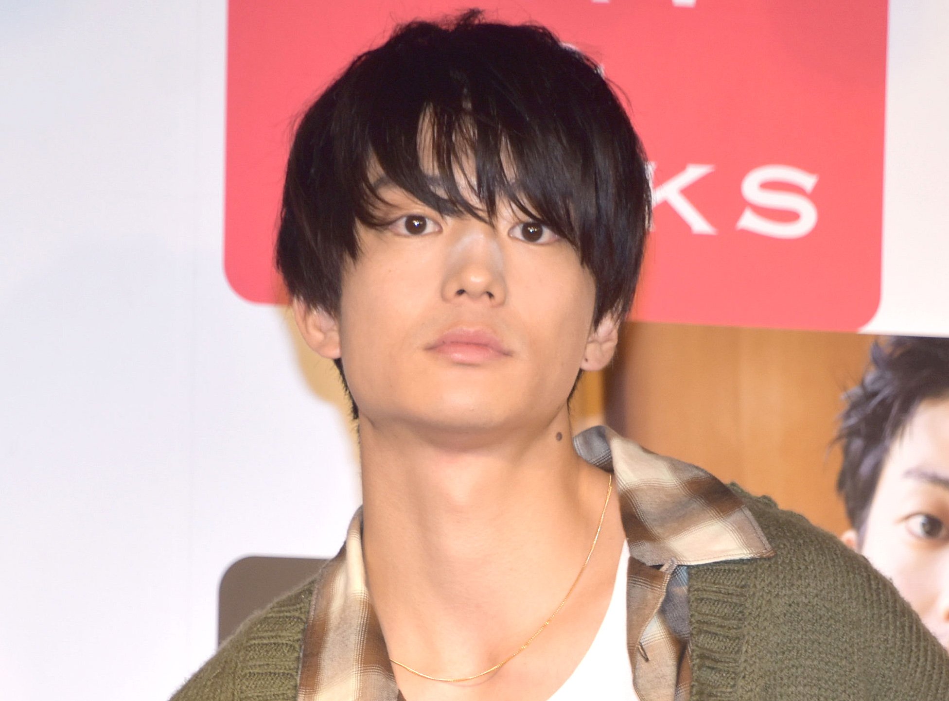 伊藤健太郎「新しい家族も増えまして…」 赤ちゃんと2ショット公開に反響「新年早々たまげた」「新しいご家族の誕生おめでとうございます」