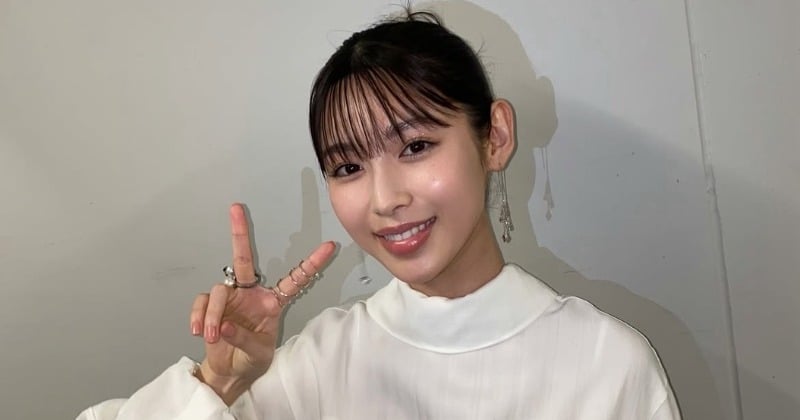 大河『豊臣兄弟!』出演も話題の白石聖、モノトーンコーデの笑顔ショット添え新年あいさつ「皆さま本年も宜しくお願い致します!」