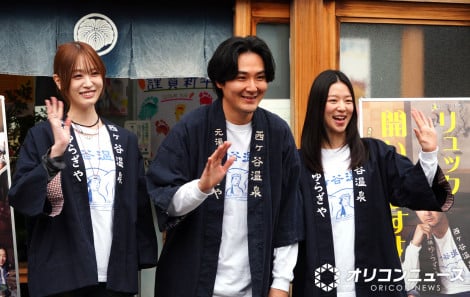 �e���r�����n���j�i�C�g�h���}�w�T�コ��A�����b�N�J���Ă܂���x�C�x���g�ɏo�Ȃ����i������j�����Ђ���A���c�����A�ЎR�F�� �iC�jORICON NewS inc. 