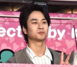 �f��w�ЉЏ��x�S���s�r�o������މ�ɏo�Ȃ����O�c���u�Y (C)ORICON NewS inc. 