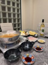 �x�����݁u����͎�l�Ɠ�l�ŁA��������������y���݂܂����v(�ʐ^�̓u���O���) 