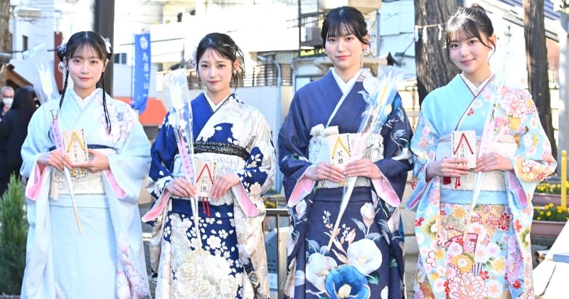 僕が見たかった青空」二十歳メンバーが“青空”のもと成人式 あざやかな