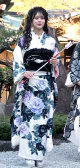 �u2026�N�V���l�����o�[���l��(��\�΂̂ǂ�)�v�ɎQ�������_�S�a (C)ORICON NewS inc. 