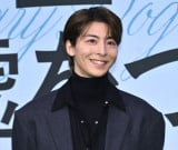 �f��w�ˋ�̌��ƉR�����L�x�������䂠�����ɓo�d���������^�� (C)ORICON NewS inc. 