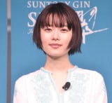 ����ԁA�g��h�ƃ\�t�@�ł��낮2�V���b�g�u�J�b�R�������ꂳ��œ����v�u�f�G�ȕꖺ�v 