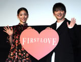 �w�f�惉�X�g�}�� -FIRST LOVE-�x��q�b�g���!���t�@�[�X�g�E���u�����䂠�����ɓo�d����(������)�c�^���݁A�_�c���b (C)ORICON NewS inc. 