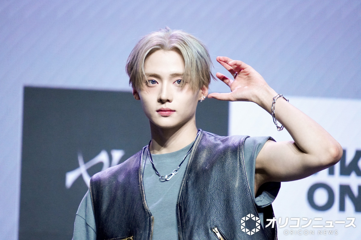 カンドンウォン ファンクラブ会報誌 vol.1.2写真とスマホリングP2.3参照 画像・写真 | ALPHA DRIVE ONE・サンウォン、デビュー迎えて笑顔