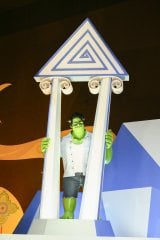 �w�C�b�c�E�A�E�X���[�����[���hwith�O���[�g�x�����{�� 