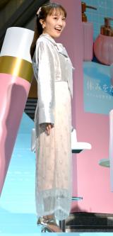 �w�D���ɂ��Ȃ��ɐ����Ă݂�WWITH MY MELODY�x�v���X���\��ɓo�ꂵ����������N���[�o�[Z�E�S�c�č؎q (C)ORICON NewS inc. 