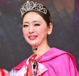 �w��32�񂽂��̗F���G�X�e�e�B�b�N�V���f�������2026�x���ʔ��\�E���܎��ɏo�Ȃ����g�c�a�q���� (C)ORICON NewS inc. 