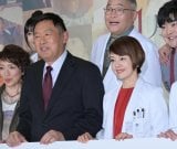 �w�ȑ{���̏��x�t�@���~�[�e�B���O�ɓo�ꂵ���h�ǂ��}���h (C)ORICON NewS inc. 