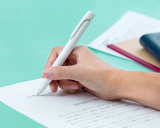 �y����̃K�^����}���ĉ��K�ɏ�����{�[���y���w�u�����x(�[�u��) 