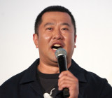 �L�g�̕� ����ŃA�h���u��́w�ʔ����18�l�x ������f�`�f��w��������l�Ɖ��c�����`��������l�p���֍s���`�x�ő���f�O��ՃC�x���g�ɓo�d�����Ƃɂ������邢���� (C)ORICON NewS inc. 