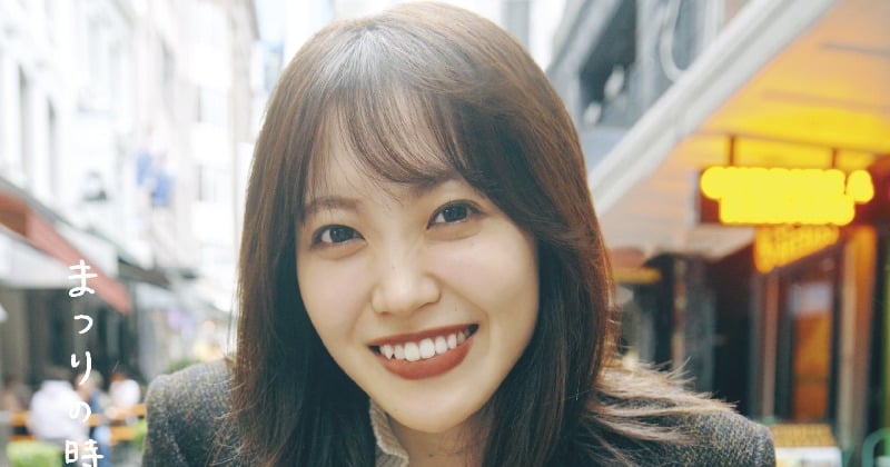 櫻坂46松田里奈「普段の私とは違う、大人な魅力」写真集で表現 ボディスーツ姿でベッドにごろん