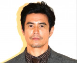 �ɓ��p���A���Ԃ��e���r�ŏЉ�c1960�N���̃A���� �t�H�[�h�ŐV���f�����^�]&����Ȃɕl�c�����2�V���b�g�� 