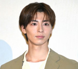 �f��w�ˋ�̌��ƉR�����L�x��q�b�g�L�O���䂠�����ɓo�d���������^�� (C)ORICON NewS inc. 