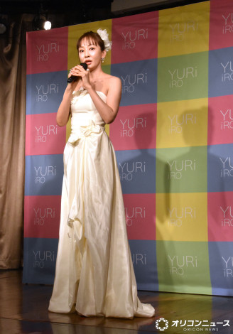 �t�F���P�A�I�C���wYURiiRO�x�̏��i���j���[�A�����\PR�C�x���g�ɓo�d�����_�c���� �iC�jORICON NewS inc. 