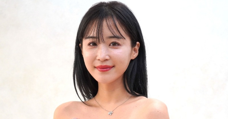 『バチェラー』休井美郷が挙式を報告 “高身長”な夫とのウエディング2ショット披露「すごい身長差」「盛大な結婚式、素敵ですね」「おめでとう」