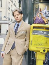 ���C�E���B�g��2026�H�~�����Y�E�t�@�b�V�����V���[�ɏo�Ȃ���Number_i�E���쎇�s�@�iC�jLOUIS VUITTON 