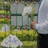 �l�C�w�A�T�����uSHIMA�v�n�Ǝ҂̓��`�����񎀋� 83�� 1960�N��ɓn�āA���{�̔��e�E�ɐV���𐁂����� 