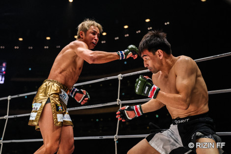 �wRIZIN�t���̒����ҍՂ�x�v�ۗD��vs.�J���V���K�E�_�E�g�x�b�N 