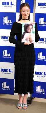 �{�{䝗R1st�ʐ^�W�w�ق�Ƃ͂ˁA�x��މ�ɏo�Ȃ����{�{䝗R (C)ORICON NewS inc. 