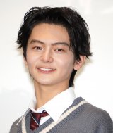 �f��w���{�̂�����x���J��畑�䂠�����ɓo�d�����V���� (C)ORICON NewS inc. 