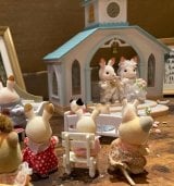 �V���o�j�A�t�@�~���[ 