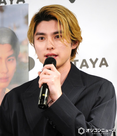 �ʐ^�W�wECHOES�i�G�R�[�Y�j�x�i���~�Ɂj�̊��s�L�O�C�x���g�O��މ�ɓo�d�����{�c���� �iC�jORICON NewS inc. 