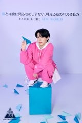 �wPRODUCE 101 JAPAN �V���E �x���K�����_�c�i��(C)PRODUCE 101 JAPAN 